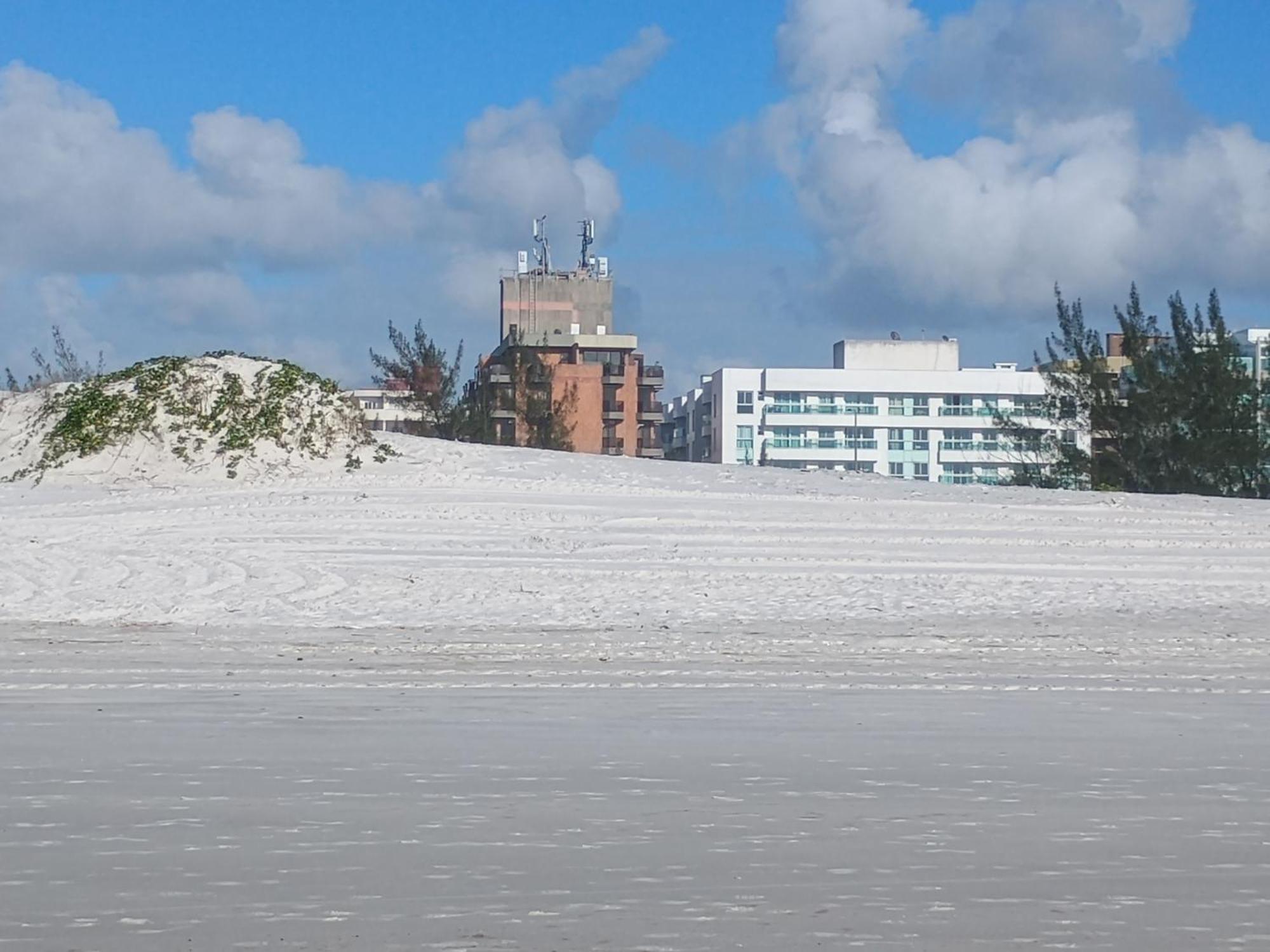 Apartamento Charmoso Em Frente A Praia Em Cabo Frio Buitenkant foto